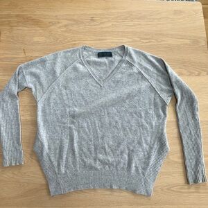 Velvet by Graham and Spencer V-Neck Cashmere Women's Sweater